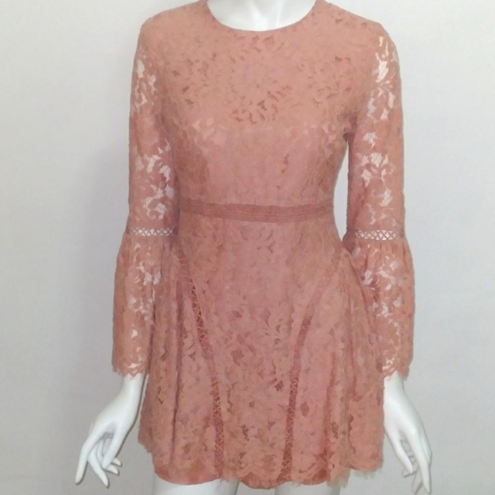 Beautiful lace dress worn once